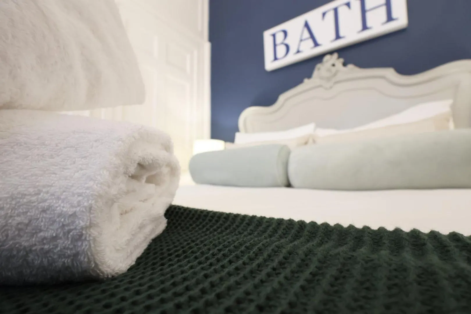 Cozy Bath Hideaway Serene Garden Escape