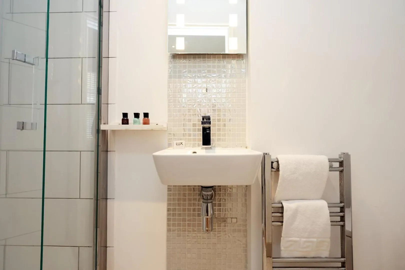 Cozy Bath Hideaway Serene Garden Escape 0*,  Regno Unito