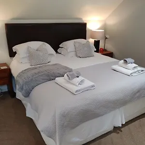 Apartment The House - Free 1st Breakfast - Free Parking, Bath